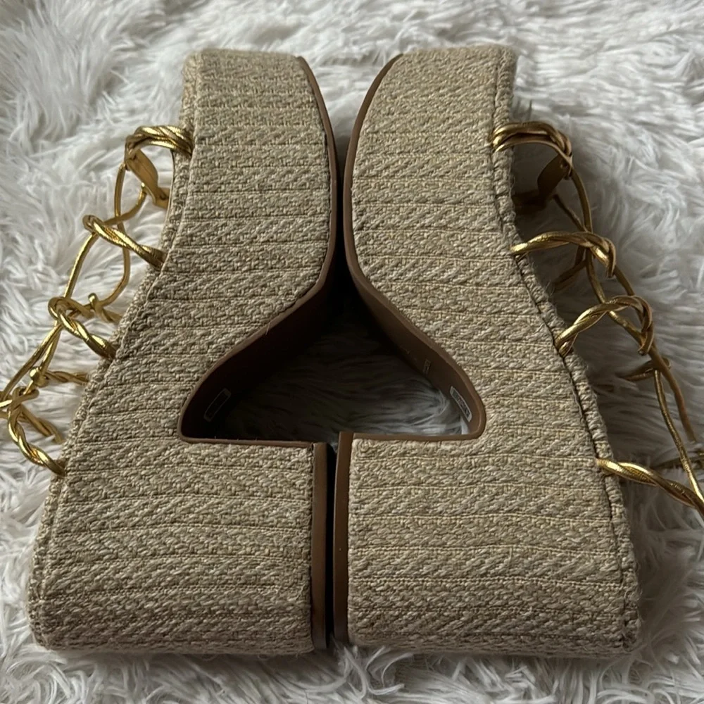 Larroude Coco Platform Sandal In Raffia and Gold Metallic Leather
